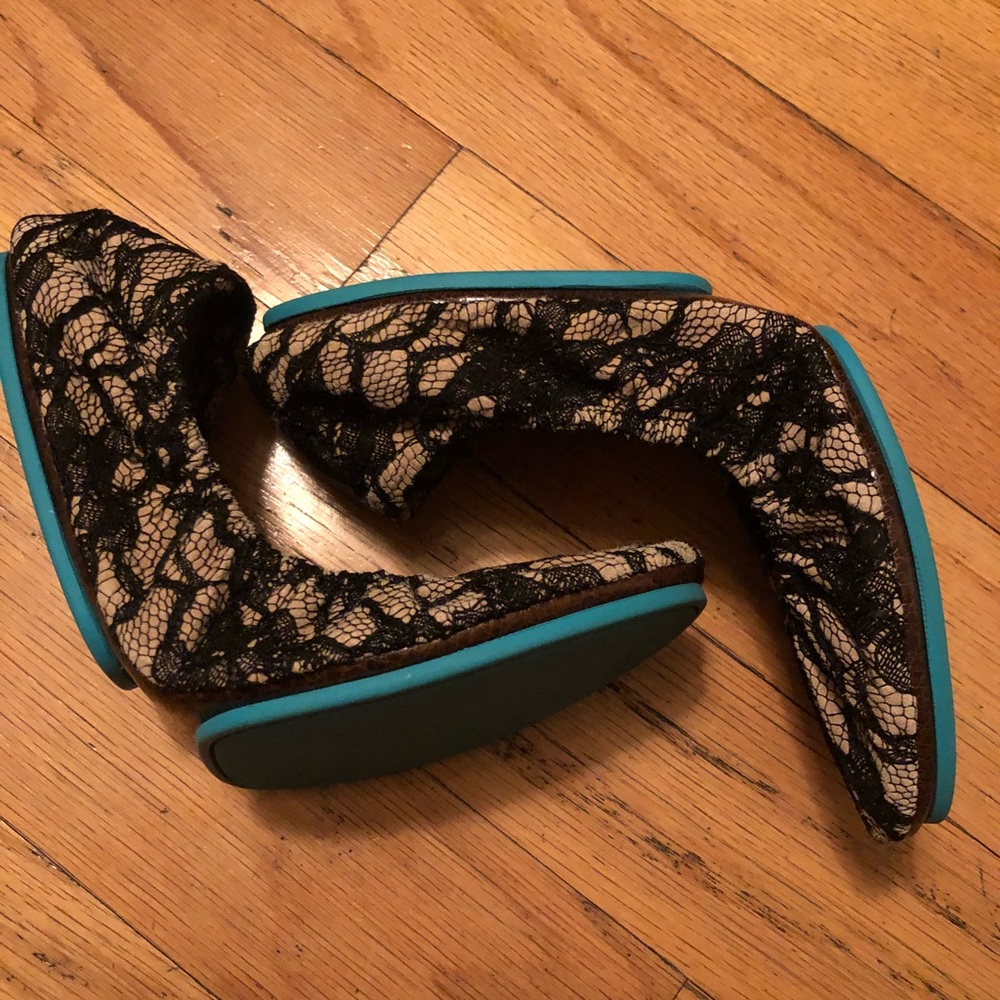 Tieks flats